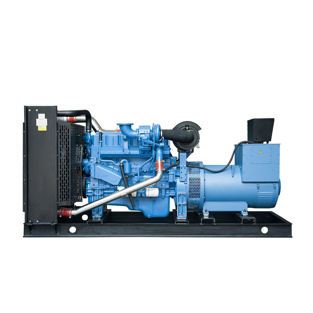 四川發(fā)電機(jī)組水箱里是否能加水？