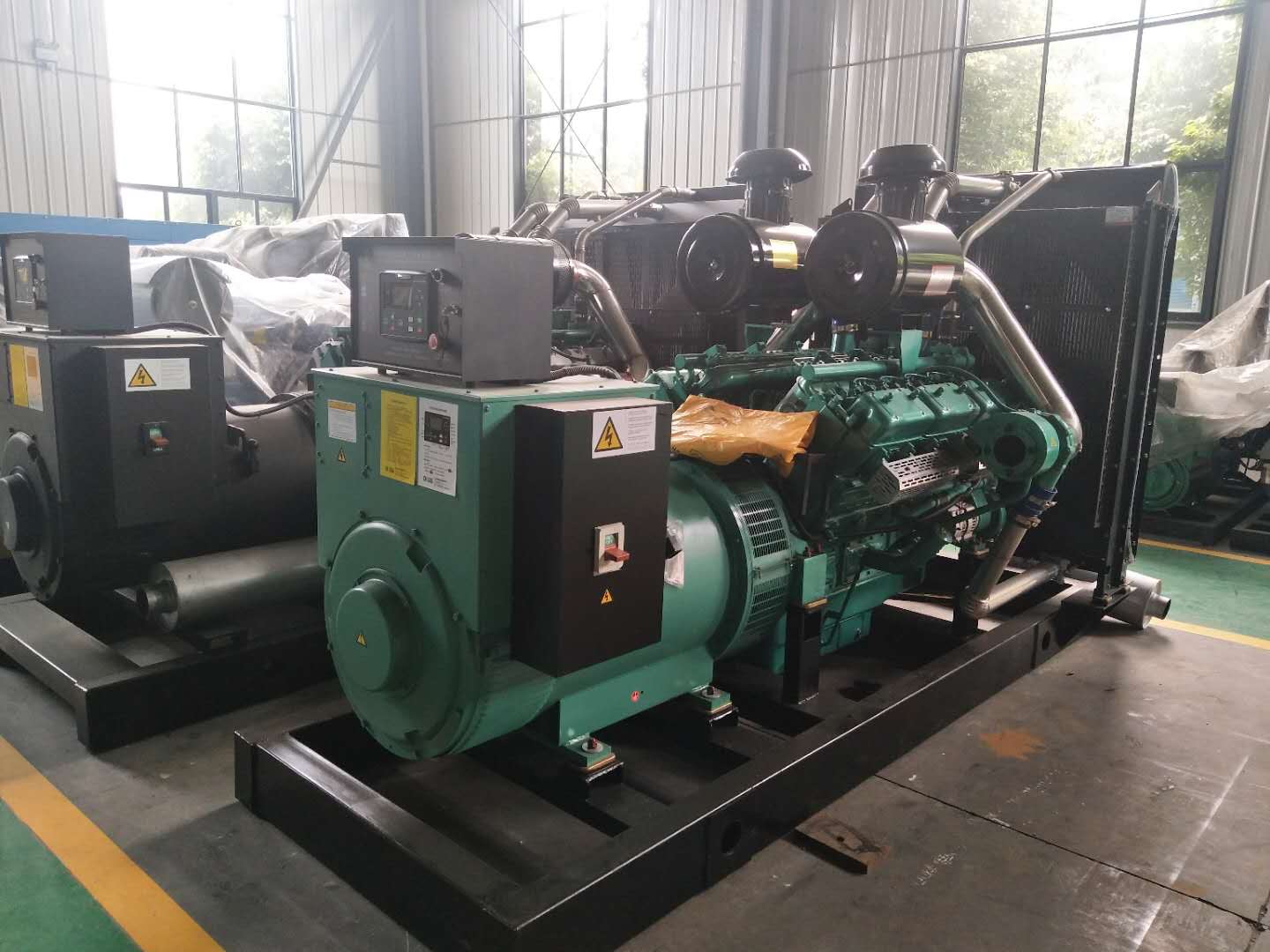 在四川柴油發(fā)電機(jī)隔音降噪有哪些好方法？